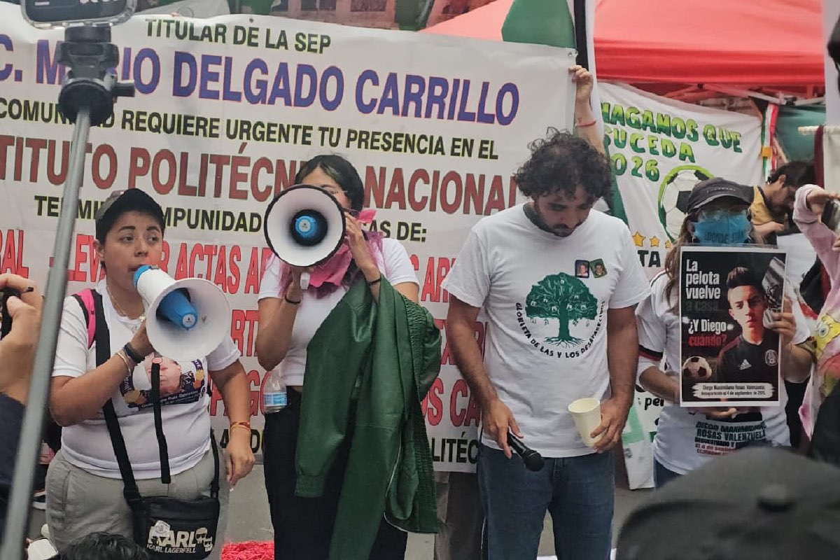 Colectivos y familiares se reunieron para hacer visible la desaparición de personas