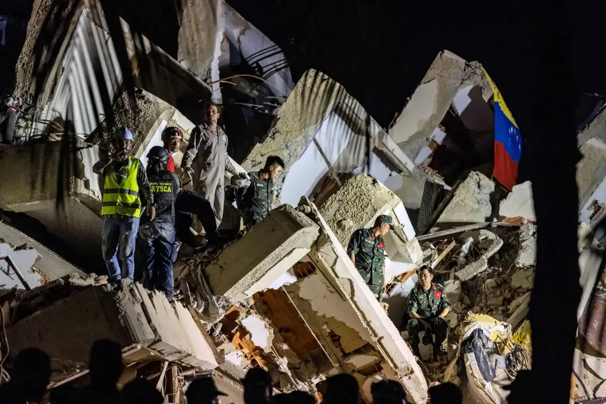 A casi diez días de los sismos, Venezuela suma cerca de 3 mil muertos; rescatistas extranjeros se retiran