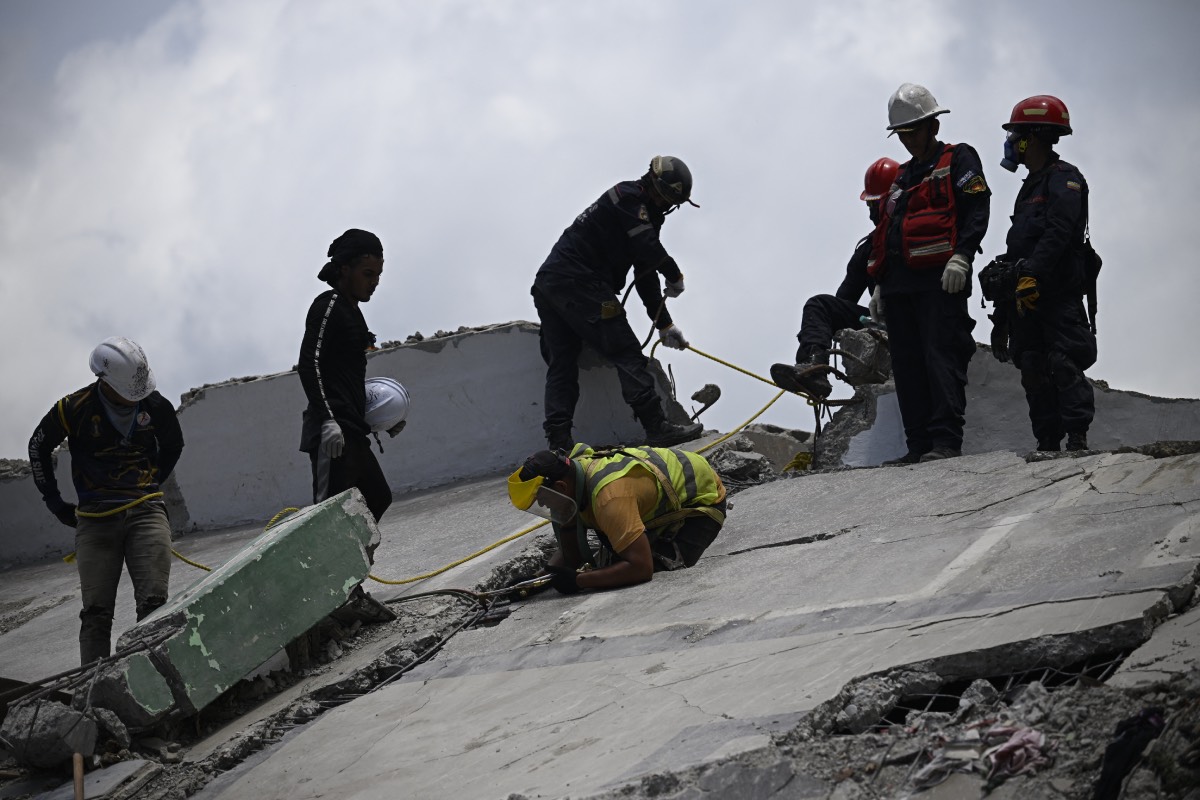 Las tareas de rescate en Venezuela, contra reloj