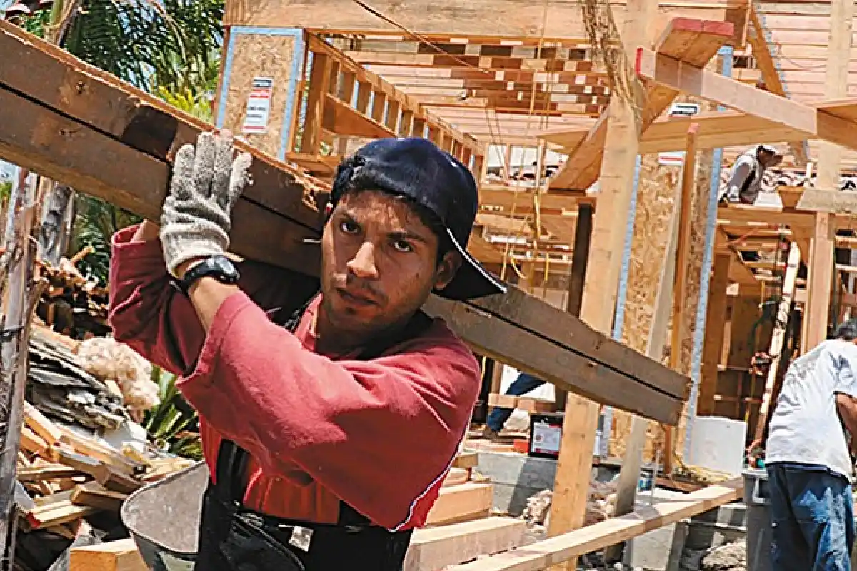 Retorno de migrantes reduce la fuerza laboral mexicana en EU y desacelera las remesas: CEMLA