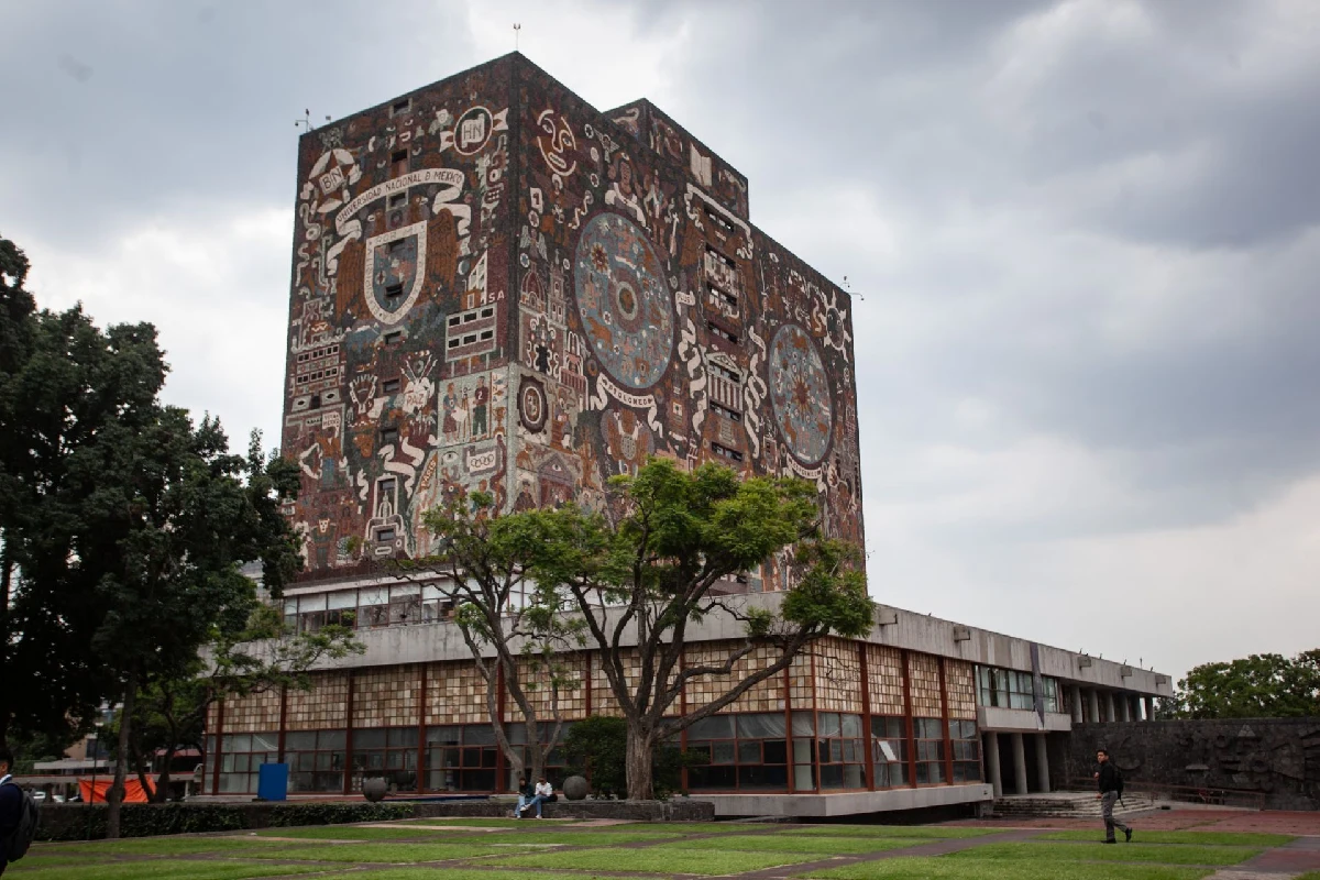 Aspirantes de la UNAM denuncian obstáculos para realizar examen de control