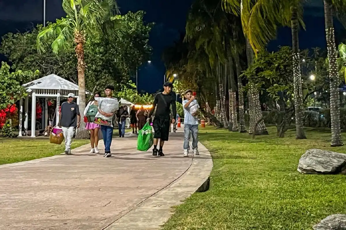En varias playas de Cancún se comercializan los espacios públicos. Foto Cortesía de Infratur.
