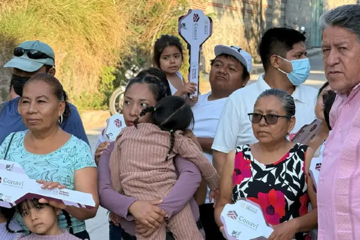 Personas con bajos salarios y que no tienen una propiedad podrían recibir una casa en los próximos meses. Foto: Conavi.