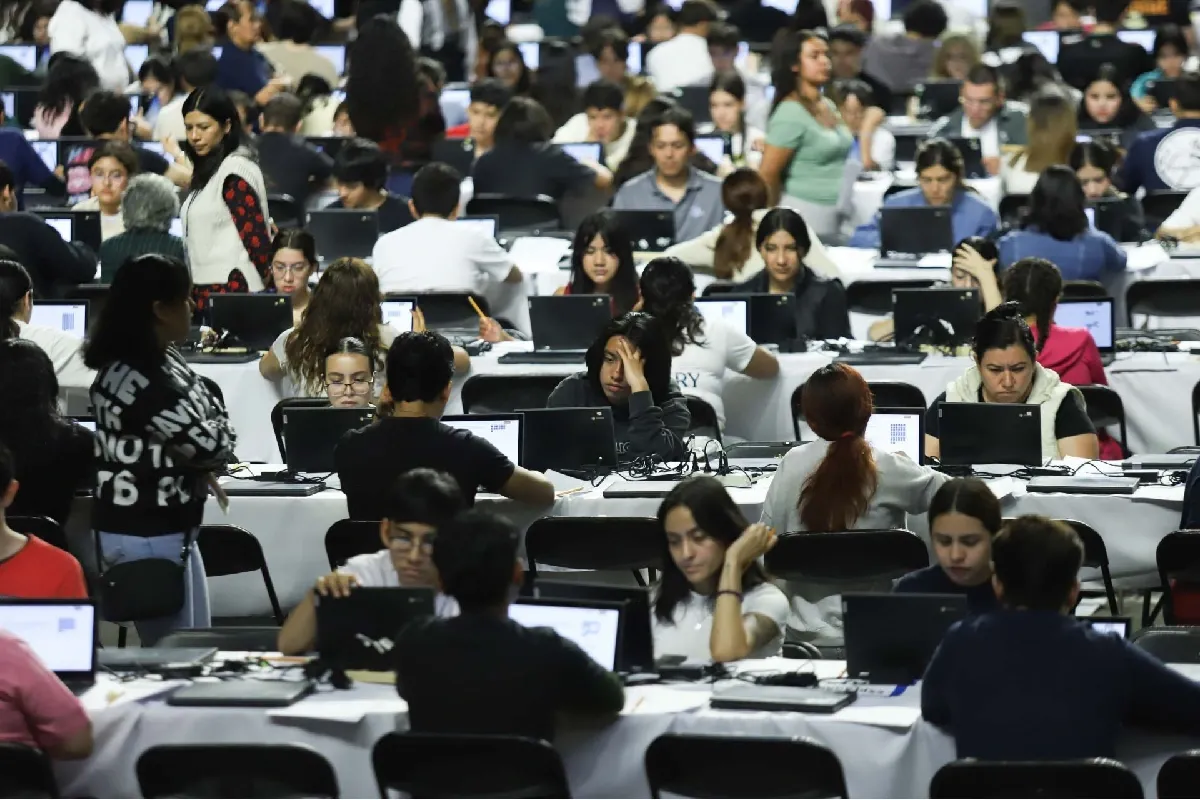 Concluye examen de control a la UNAM; más de 36 mil aspirantes lo aplican