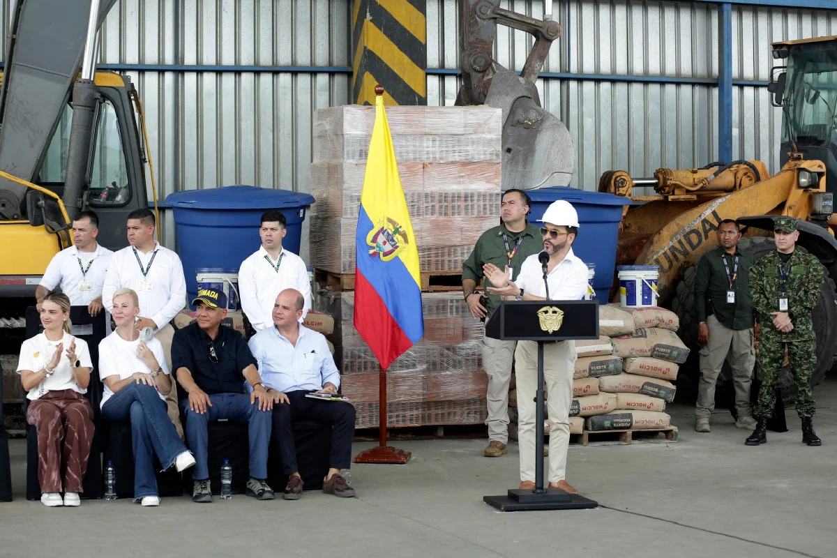 De la Espriella ordena deportaciones de migrantes irregulares de Colombia