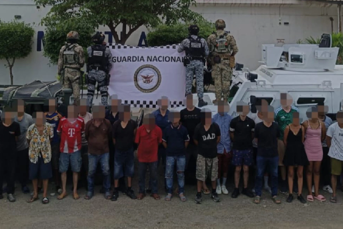 Detienen a 28 personas y les aseguran arsenal en Mazatlán, Sinaloa