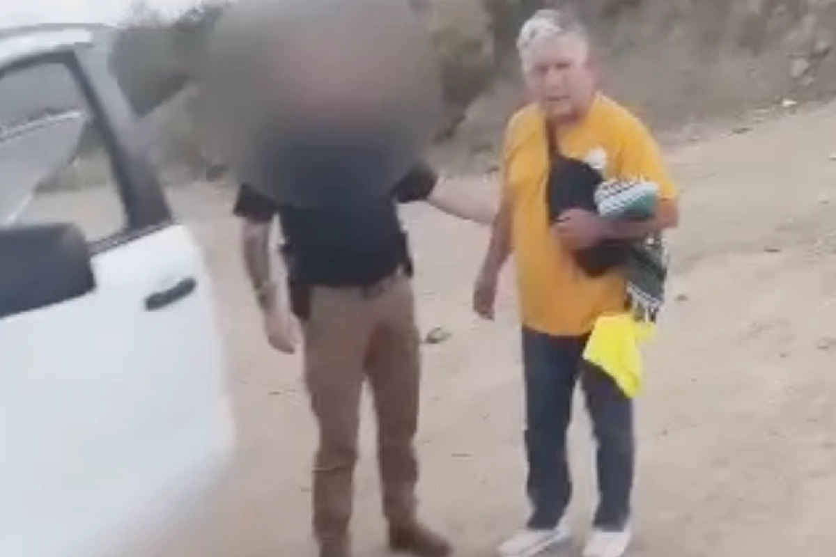 El empresario fue localizado a la orilla de una carretera a Playas de Rosarito. Foto cortesía por la Fiscalía de Baja California.