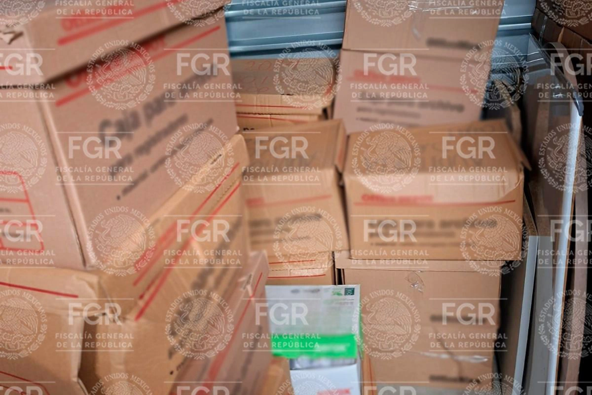 FGR catea bodegas en CDMX y localiza documentos de empresa de Ernesto Ruffo ligados a huachicol 