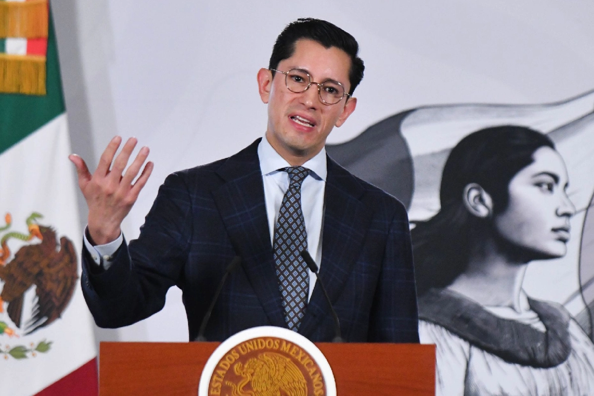 El canciller mexicano detalló que la dependencia atiende de manera prioritaria la muerte de 17 connacionales y da seguimiento a 20 denuncias en Estados Unidos.