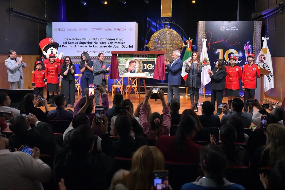 Juan Gabriel es homenajeado en “cachito” de la Lotería a 10 años de su muerte