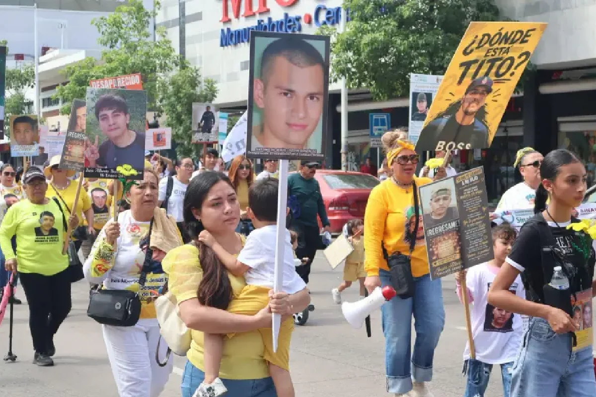 Marchan buscadoras en Culiacán en el Día de las Víctimas de Desapariciones Forzadas