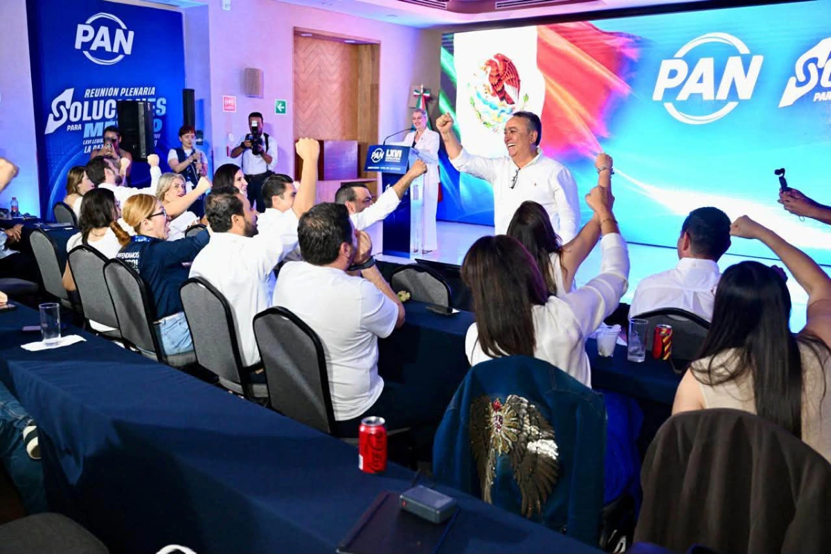 PAN abre posibles alianzas para 2027; dice que va a “salvar a México del tumor guinda”