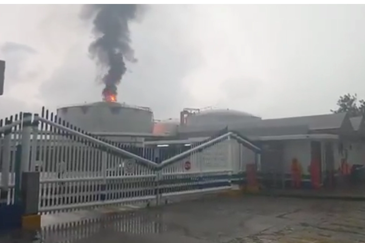 En una terminal de almacenamiento en el sur de Veracruz ocurrió el incidente. Foto tomada de X.
