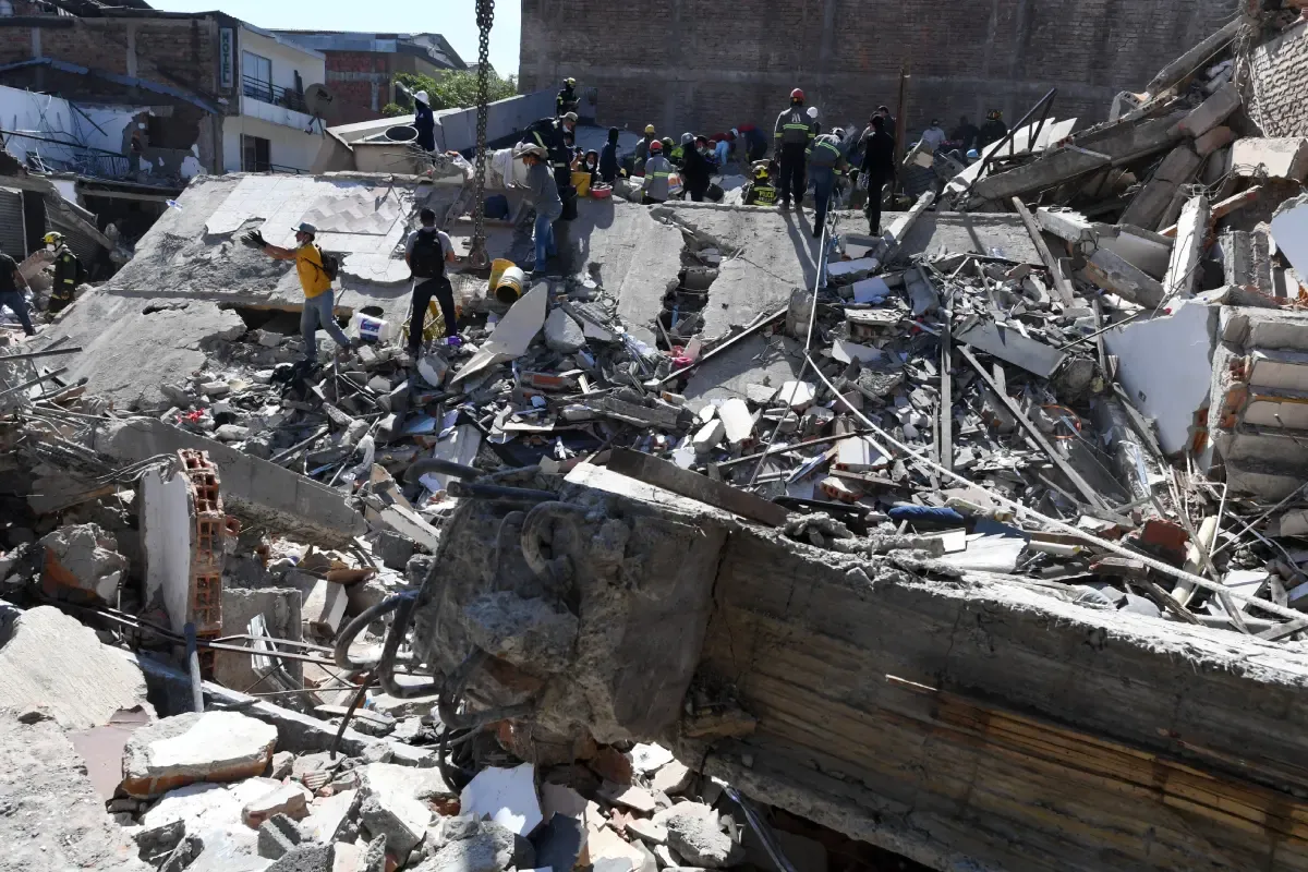 Pereira, una "ciudad zombie" devastada por el terremoto en Colombia