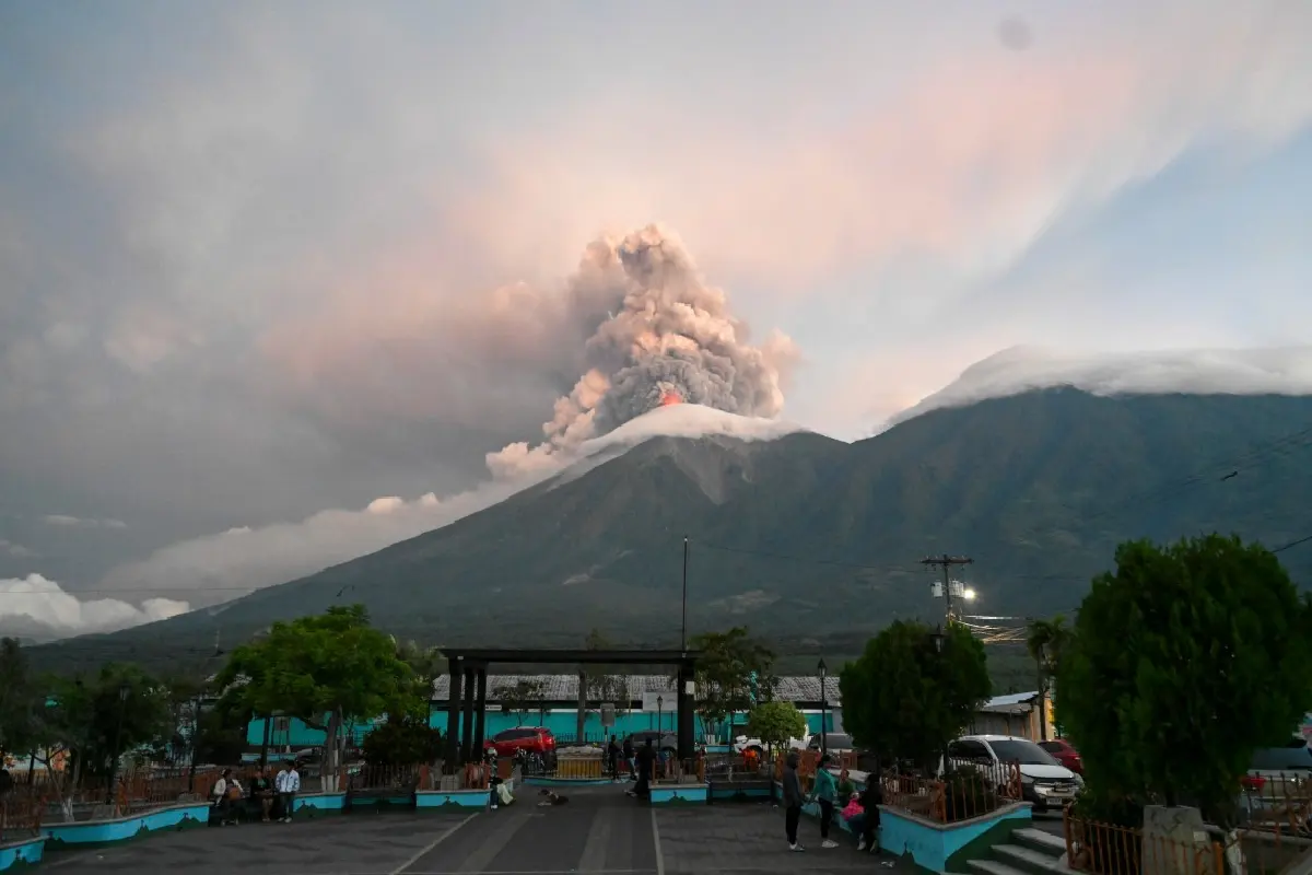 Personas evacuadas por la erupción del Volcán de Fuego
