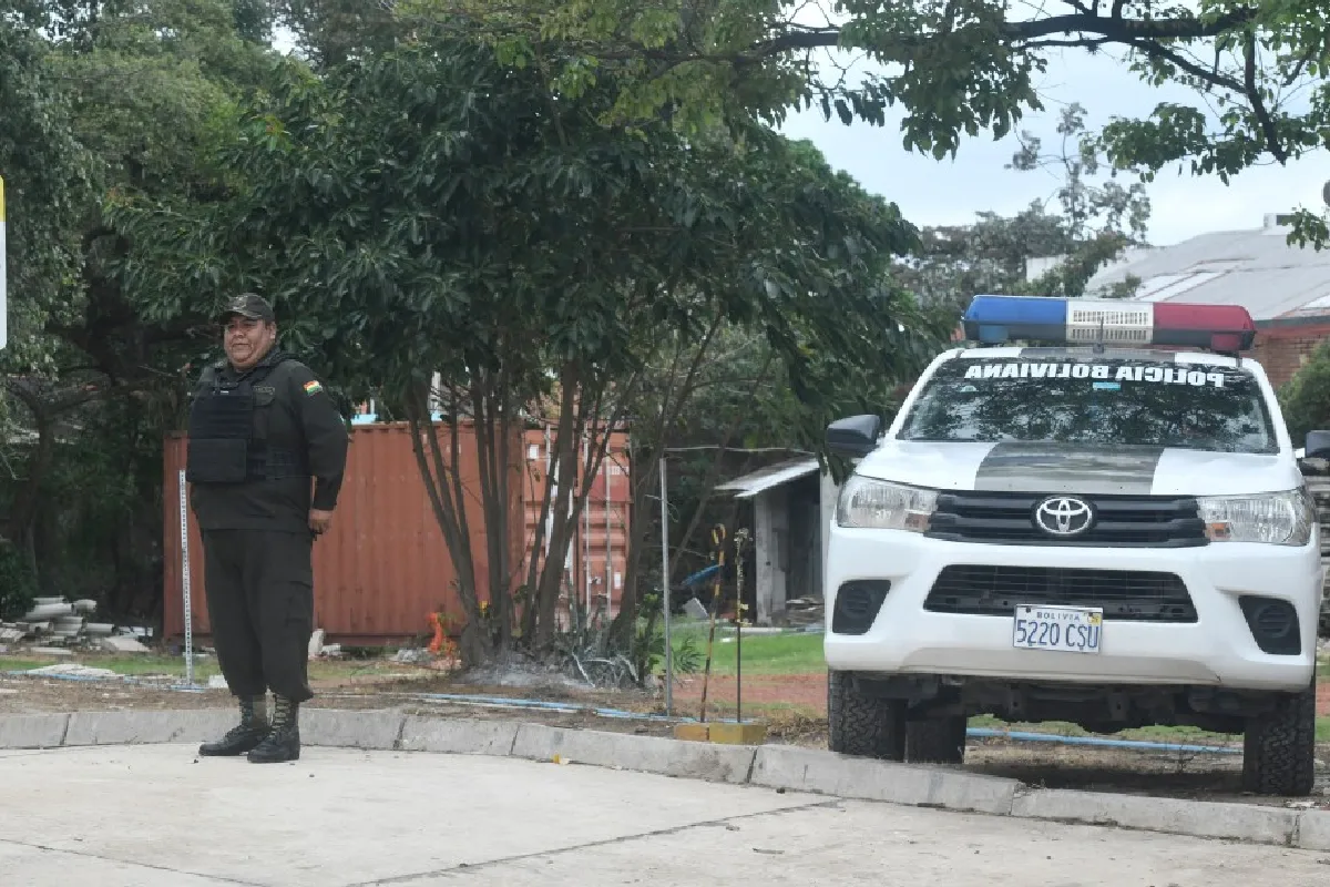 Policía Bolivia Cerimedo