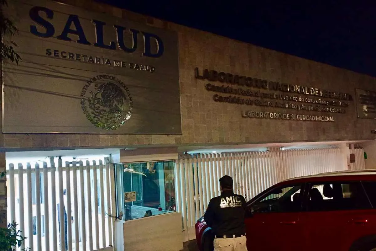 Procesan a trabajador vinculado con muertes por suero vitaminado en Sonora