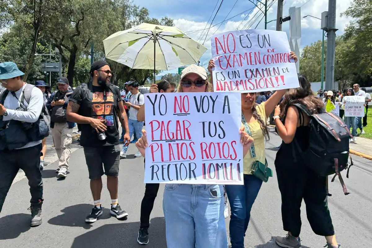 Protesta de aspirantes de la UNAM