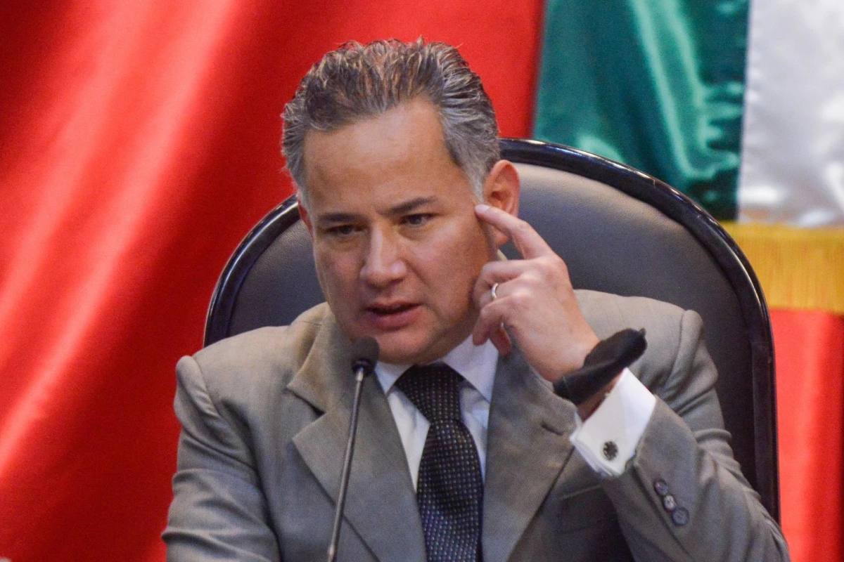 El funcionario público Santiago Nieto Castillo durante su intervención en una comparecencia o sesión oficial.