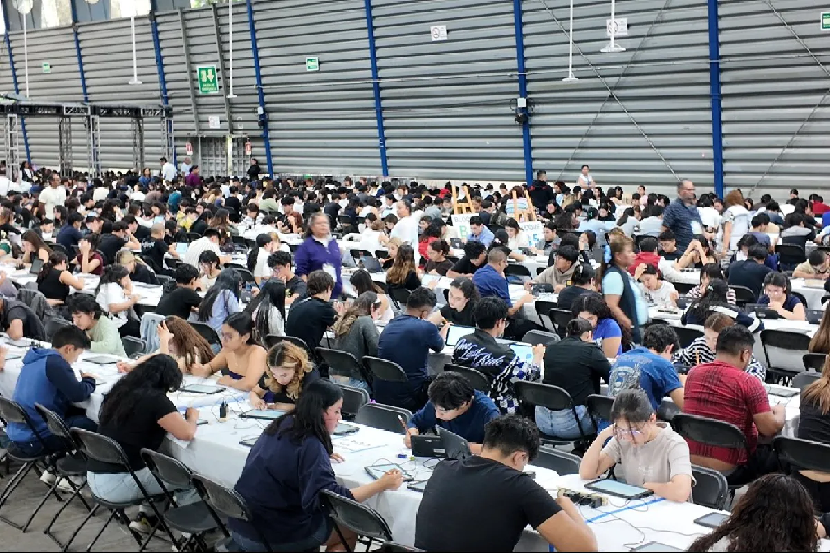 Segunda jornada de examen de control presencial de la UNAM se desarrolla en CDMX; protesta aspirante