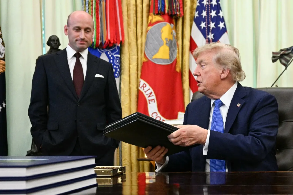 Trump firma decreto contra "turismo" de ciudadanía por nacimiento en EU