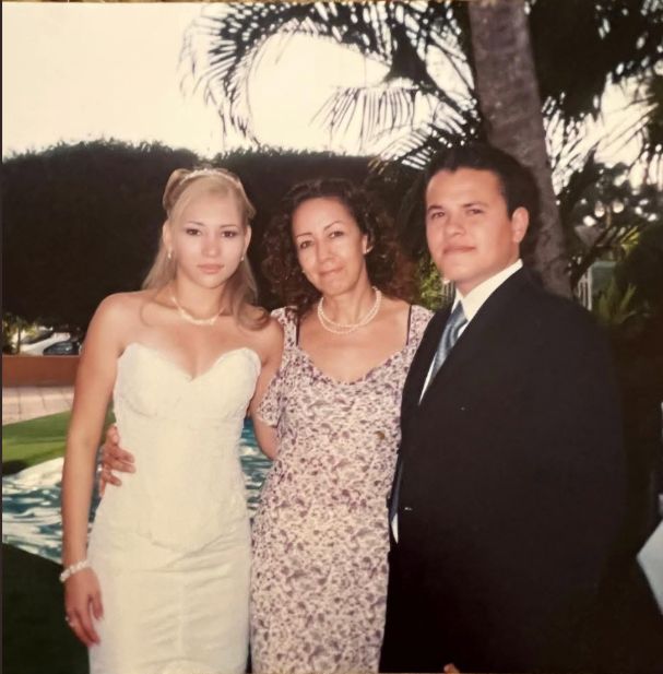 Esta fotografía fue tomada el día de la boda de los padres de Sofía. 