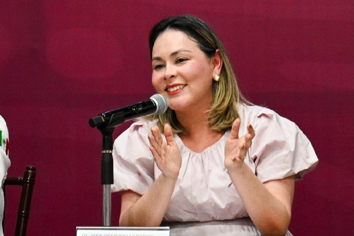 Yeraldine Bonilla Sinaloa grito de independencia