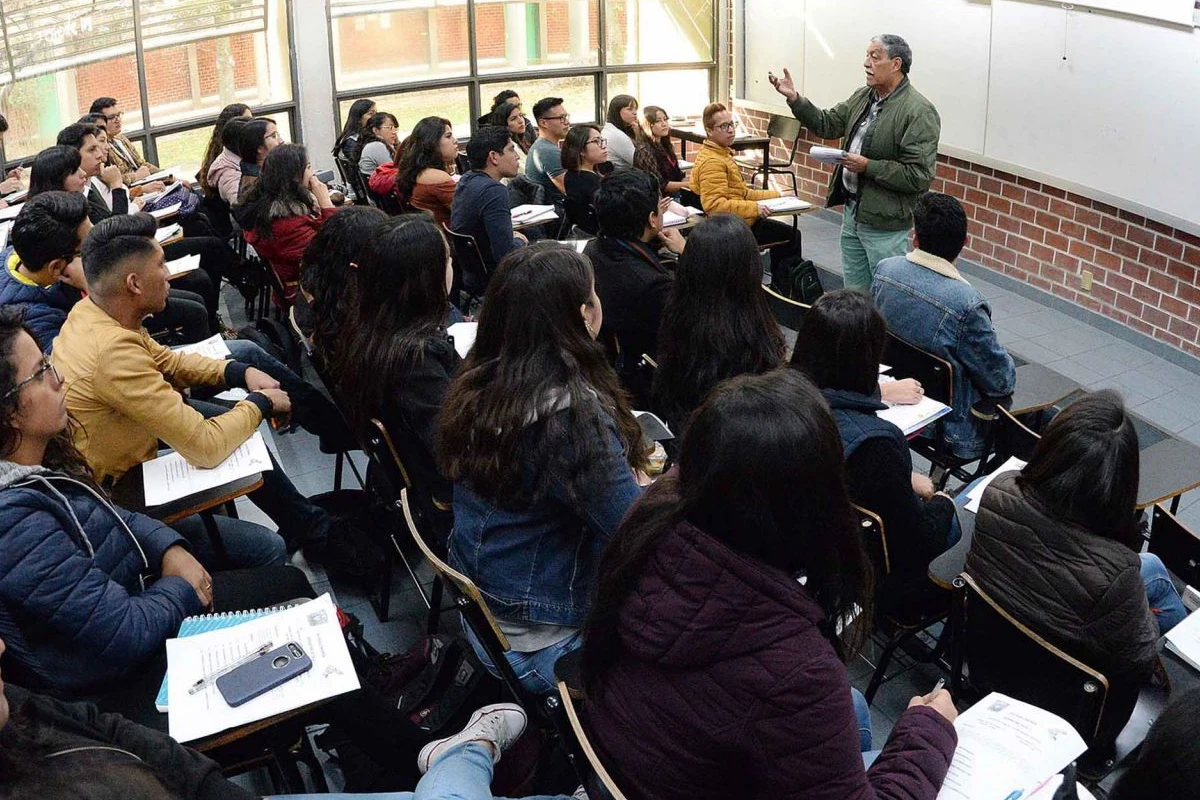 Los alumnos tienen un periodo para revisar las opciones de preparatoria que todavía tienen espacios.