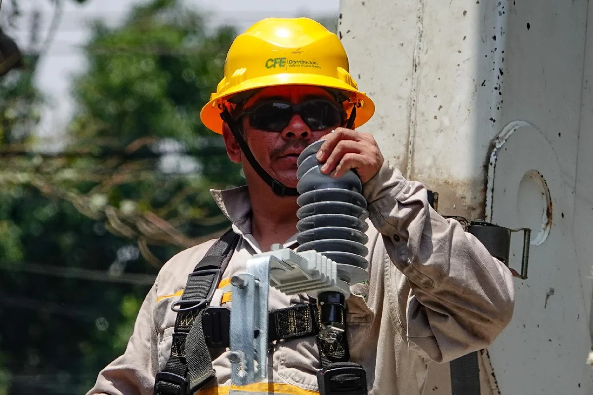 Apagón afecta regiones de Yucatán, Quintana Roo y Chiapas