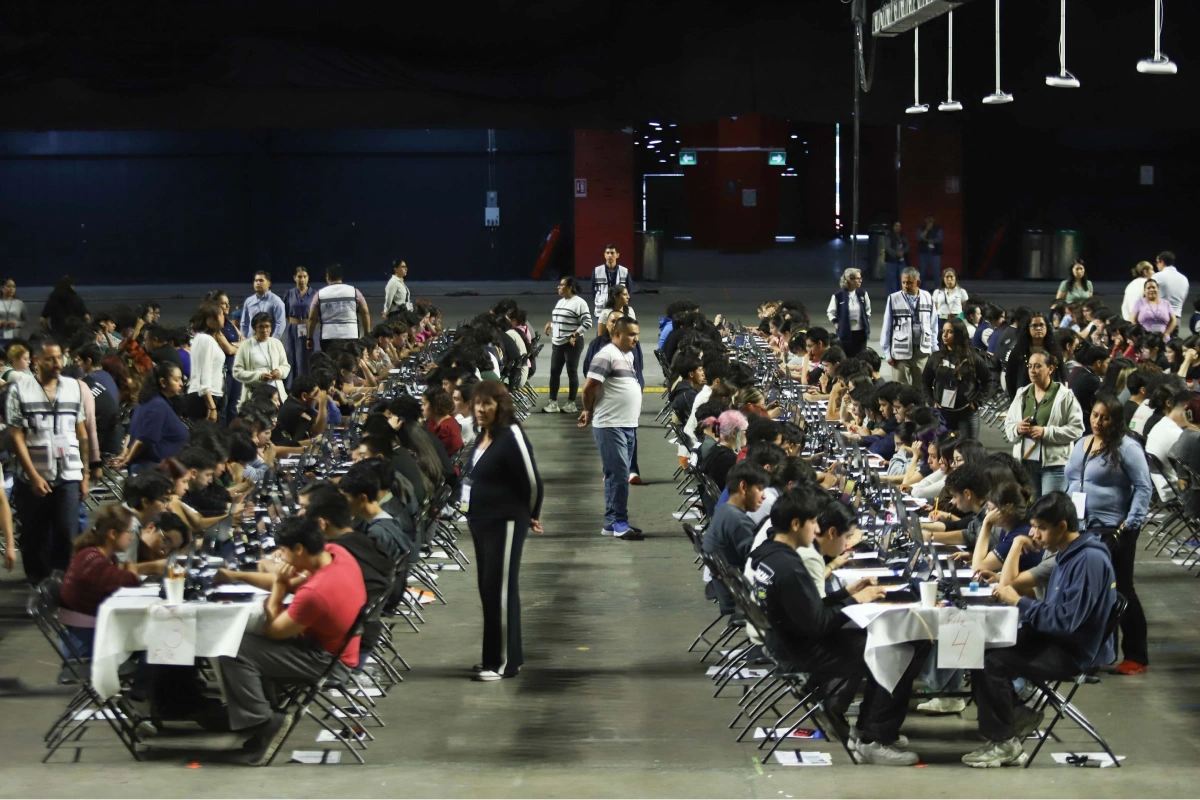 Aspirantes a ingresar a la UNAM realizan su examen. Foto: Cuartoscuro
