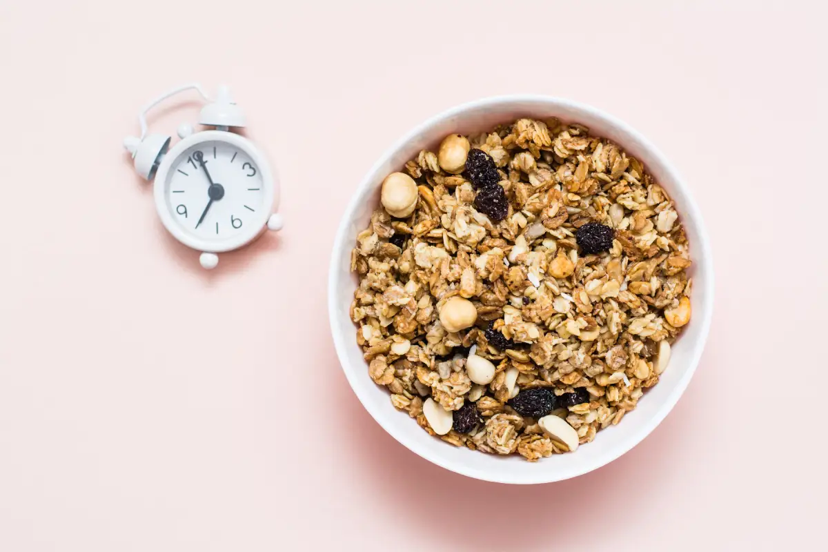 bowl de granola para el desayuno