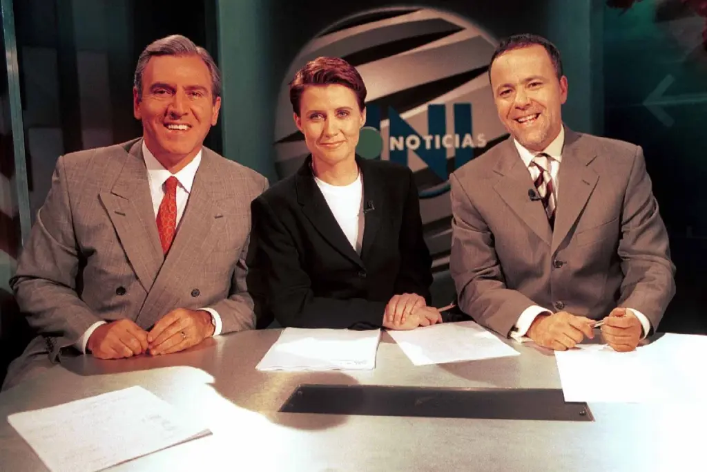 Periodistas Carlos Albert, Denise Maerker y Ciro Gómez Leyva.