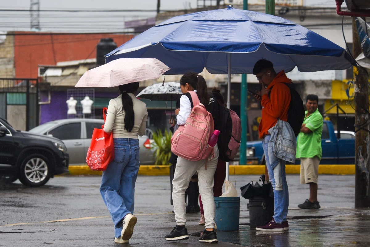 Se prevén lluvias, descargas eléctricas y máxima de 24 grados en la CDMX.