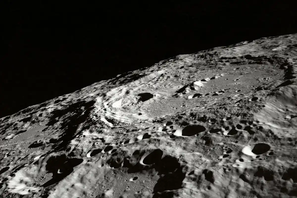 cohete spacex estrella luna crater