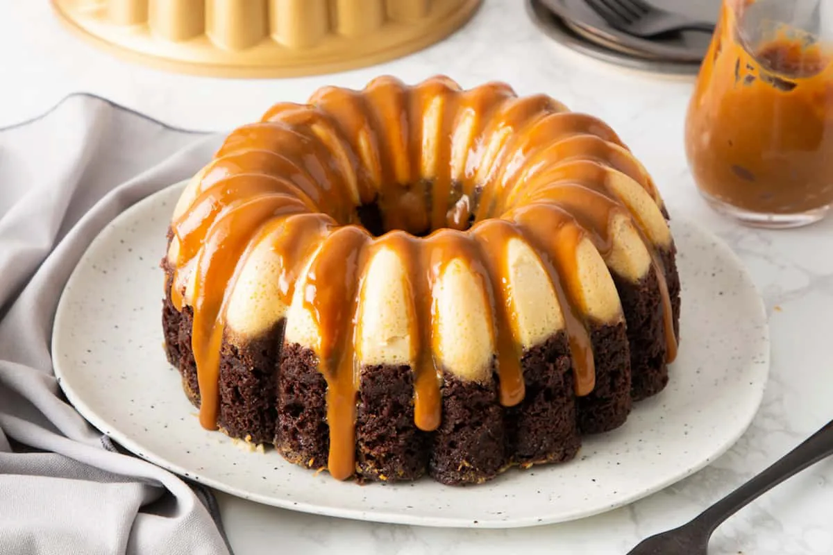 cómo hacer chocoflan en baño María receta