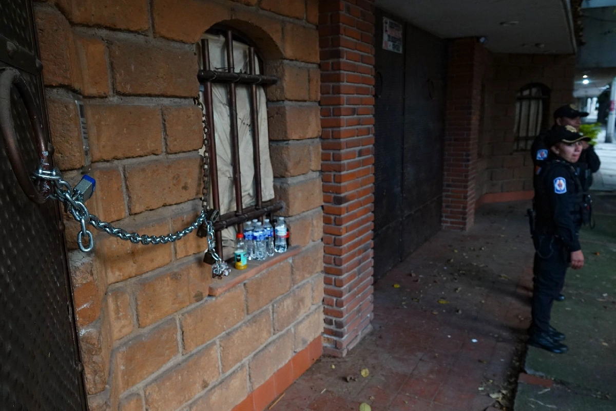 La dueña de la propiedad en la calle Matías Romero detectó el ingreso de las presuntas despojadoras gracias a las alertas emitidas por su sistema de seguridad.