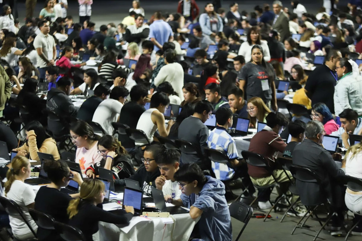 estudiantes examen de control ingreso UNAM