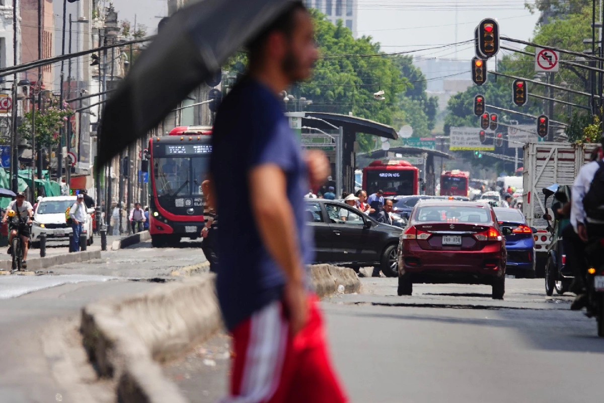 A través del Índice de Confort Térmico Universal, la nueva plataforma medirá la sensación de calor a nivel de calle para focalizar la protección de la población más vulnerable. (Foto: Cuartoscuro)