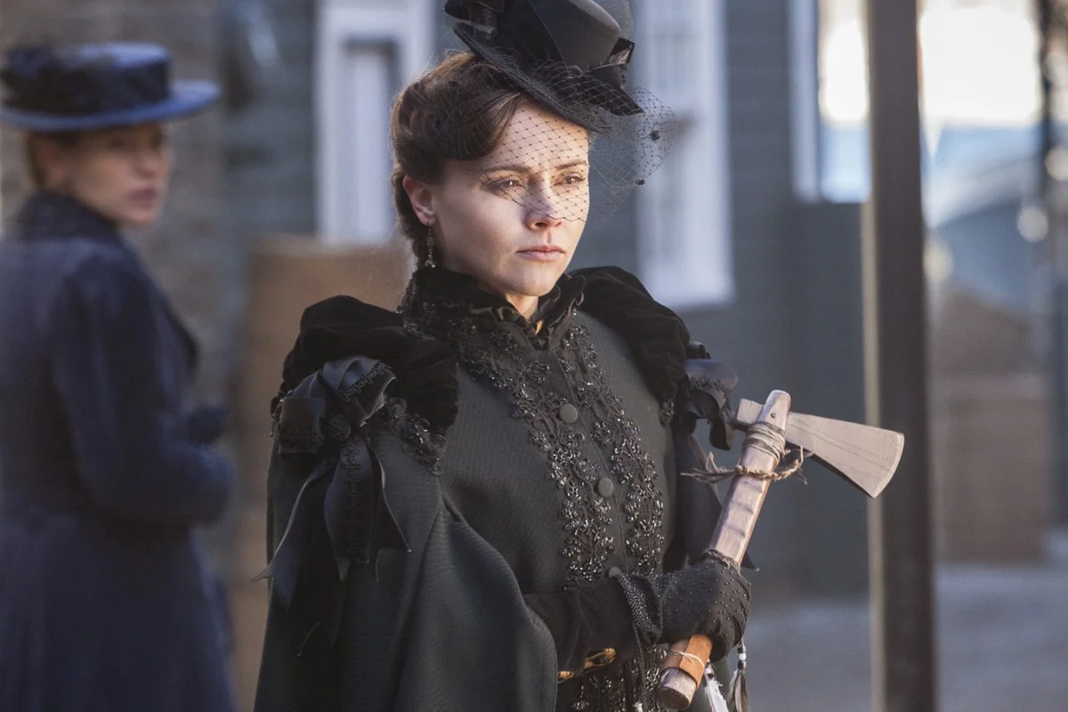 Christina Ricci como Lizzie Borden en "The Lizzie Borden Chronicles". 