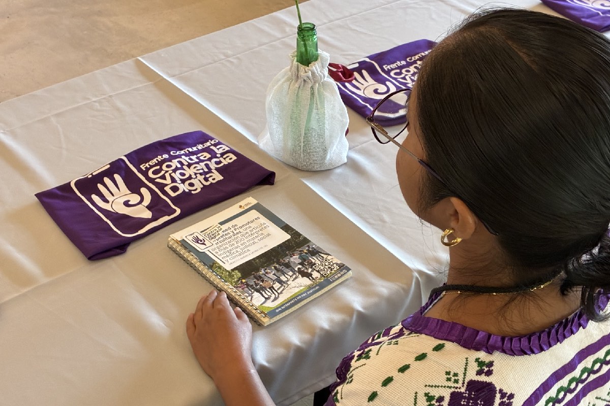 “Somos las únicas que podemos decir sí o no”: nace en Oaxaca el Frente Comunitario contra la Violencia Digital
