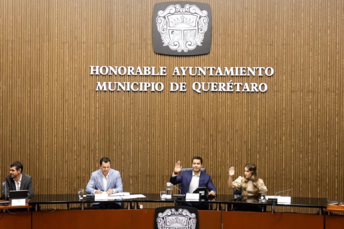 Cabildo de Querétaro que no votó: 28 sesiones, mil 570 millones de pesos movidos, ninguna aprobación