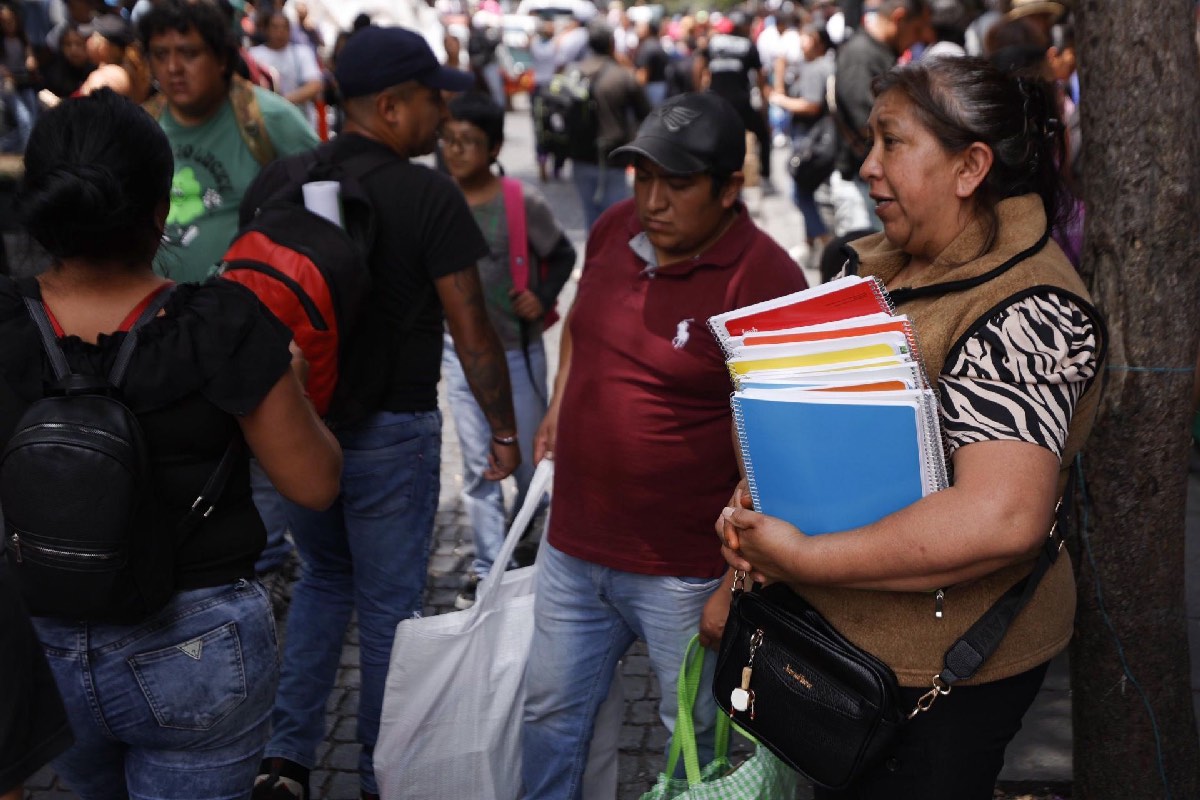 Ahorramos meses y aún así pedimos prestado”: el asfixiante regreso a clases para las familias