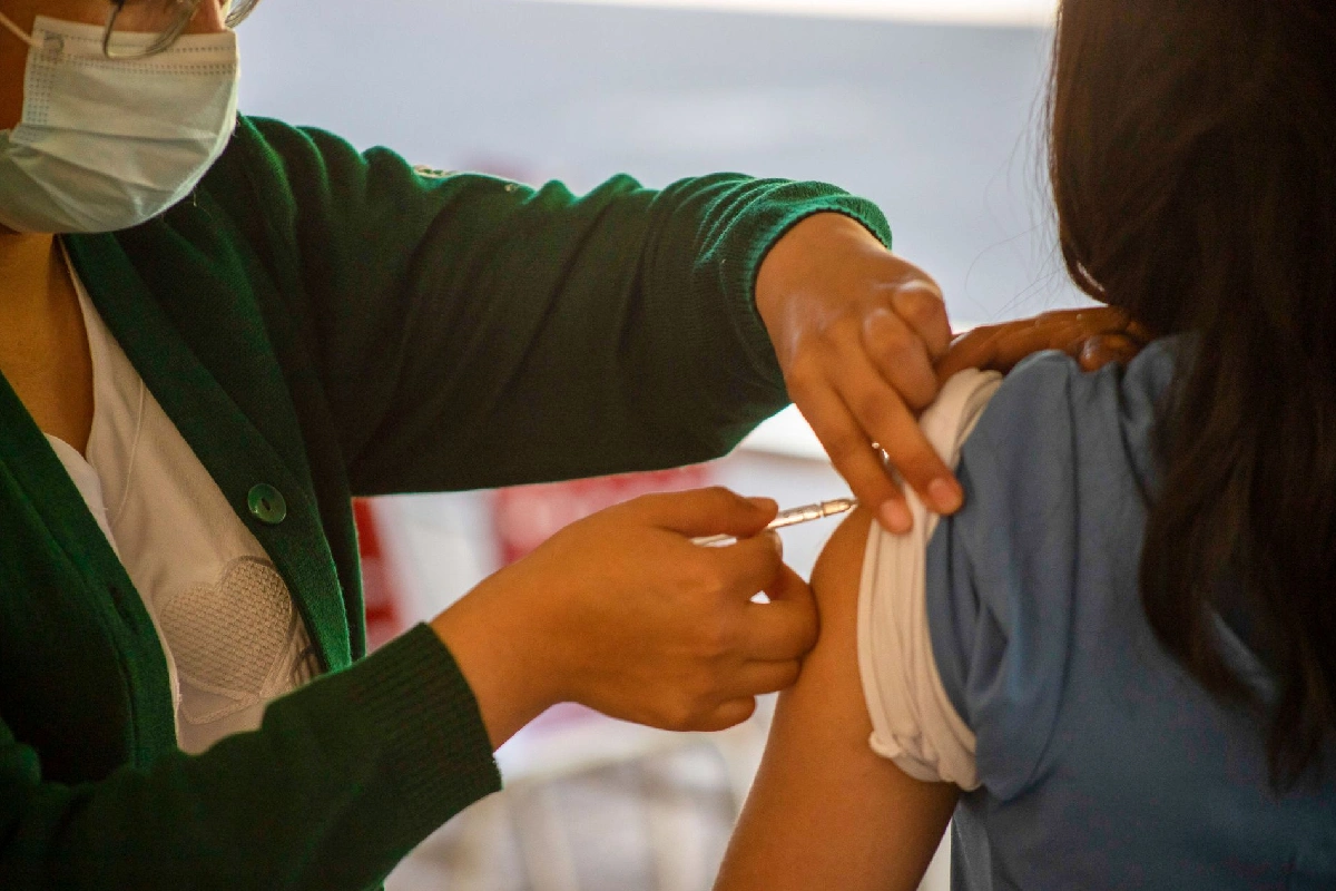 La Secretaría de Salud ha señalado que completar los esquemas de vacunación es una de las principales acciones para fortalecer la protección individual y reducir la transmisión