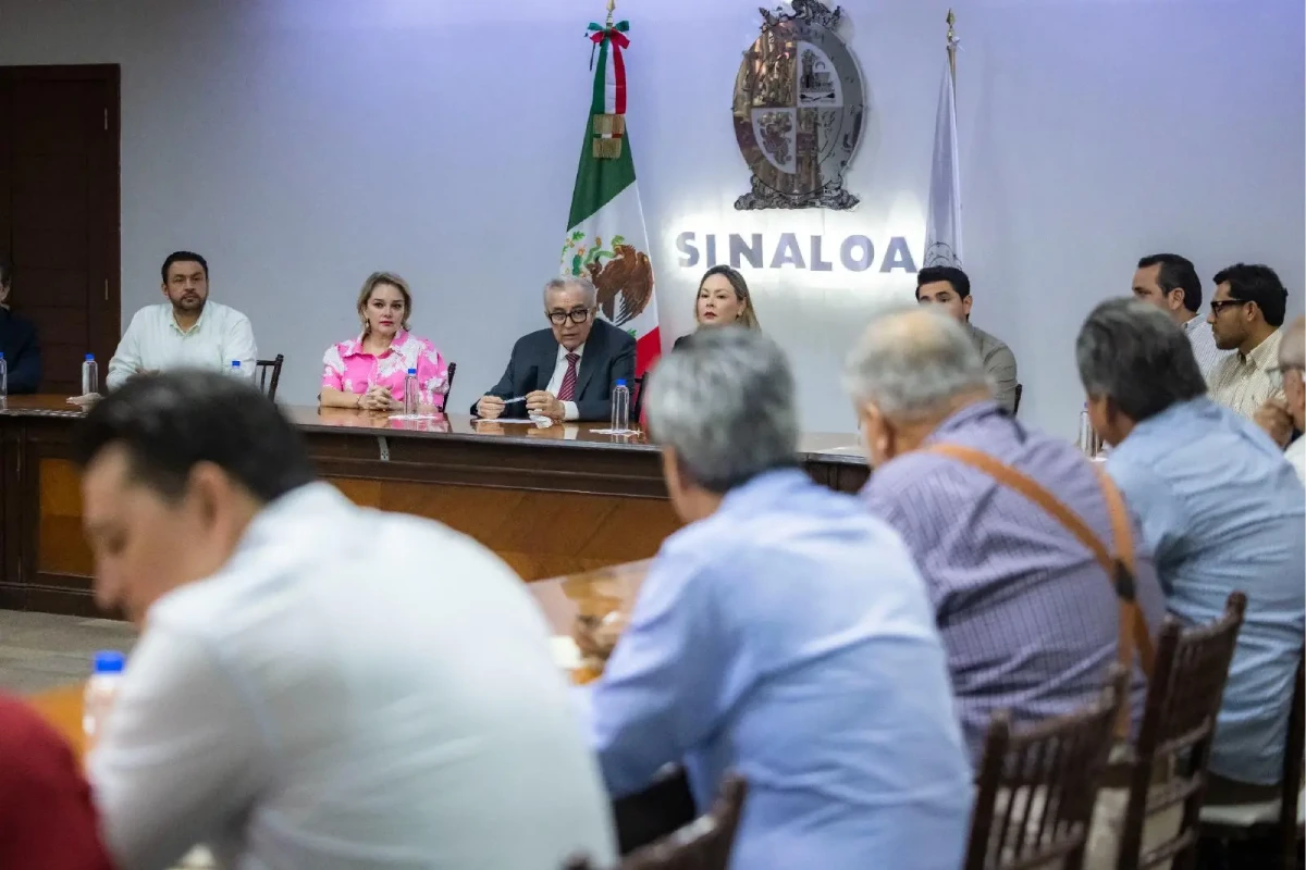 Oficializan regreso de Rocha Moya a la gubernatura de Sinaloa; retoma reuniones con su gabinete