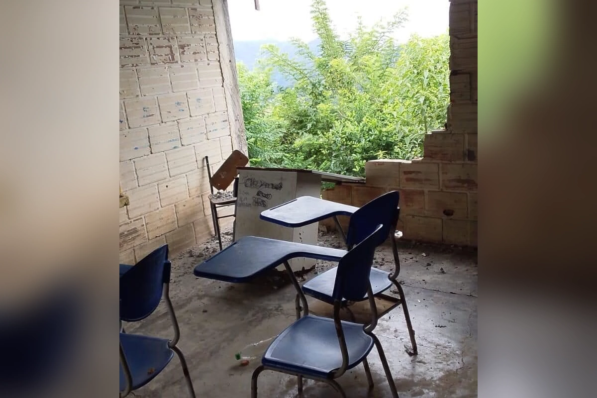 En Risaralda, la comunidad de Pueblo Nuevo reportó la afectación de la escuela en donde 13 estudiantes recibían clases.
