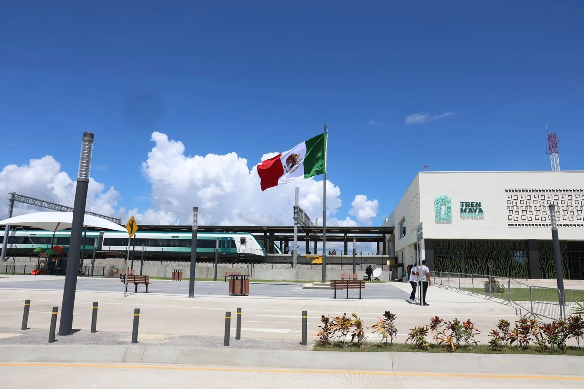 El Tren Maya es una de las ofertas que tienen los hoteleros y prestadores de servicios para atraer a los turistas. Foto: Cuartoscuro.