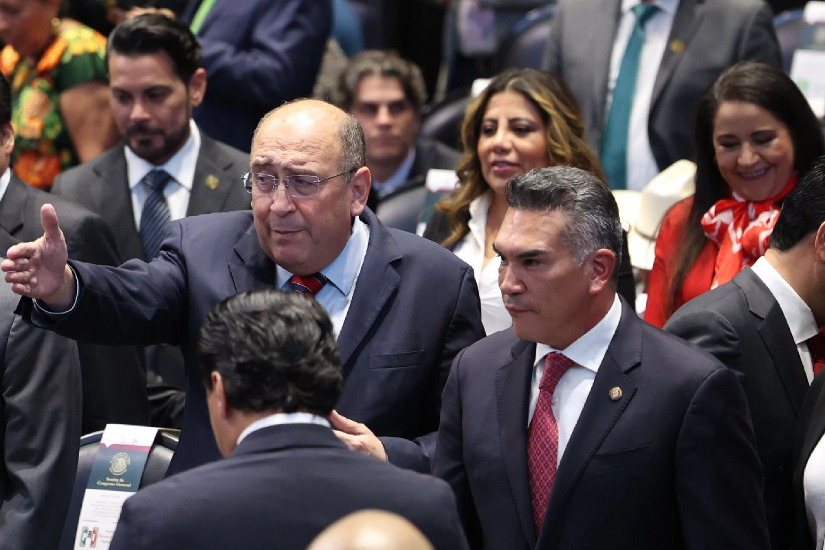 Congreso inicia actividades con reforma de doble nacionalidad