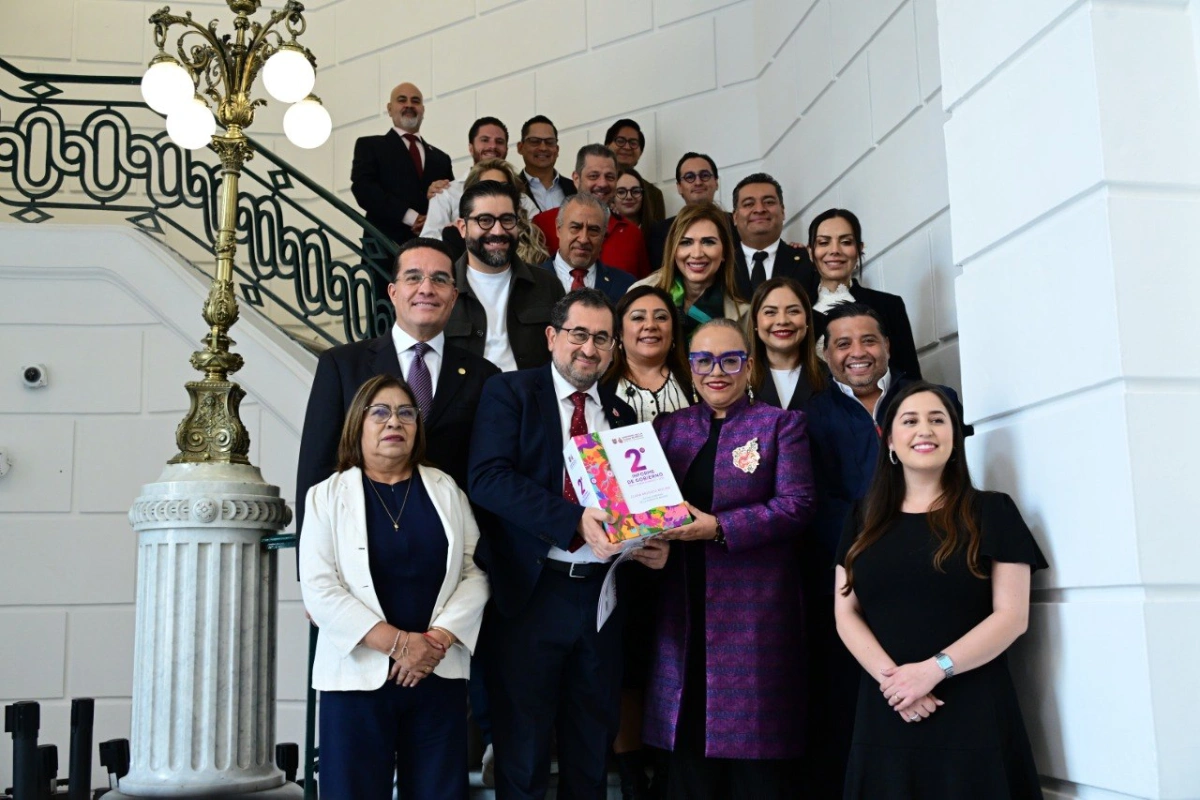 Entrega Cravioto Segundo Informe de Brugada a Congreso CDMX