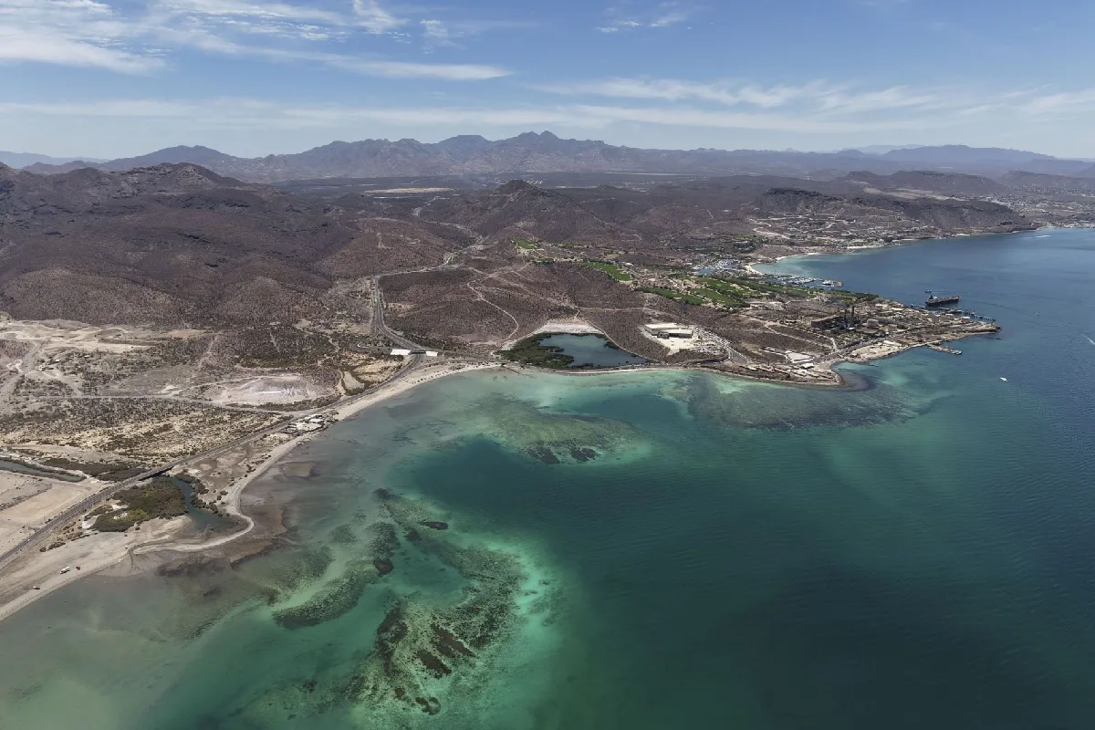 Huracán "Marie" se intensifica a categoría 2; suspenden clases en Los Cabos