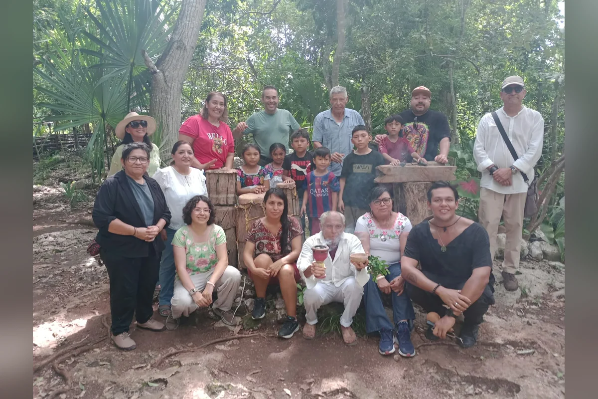 Algunos servicios son proporcionados a las comunidades por Quintana Roo y otros por Yucatán, pero ambas entidades se disputan el territorio en plena selva maya. Foto: Verónica Fajardo.